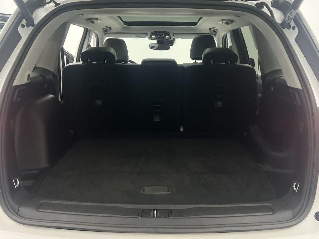 used 2022 Jeep Grand Cherokee car, priced at $27,123