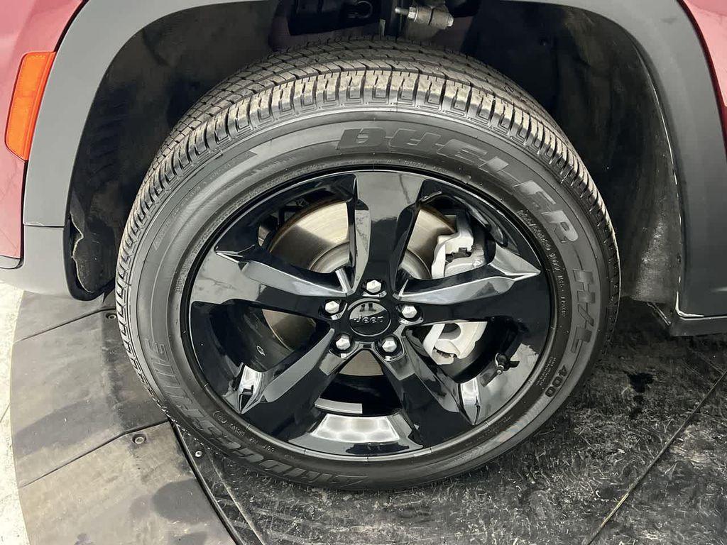 used 2025 Jeep Grand Cherokee L car, priced at $36,547