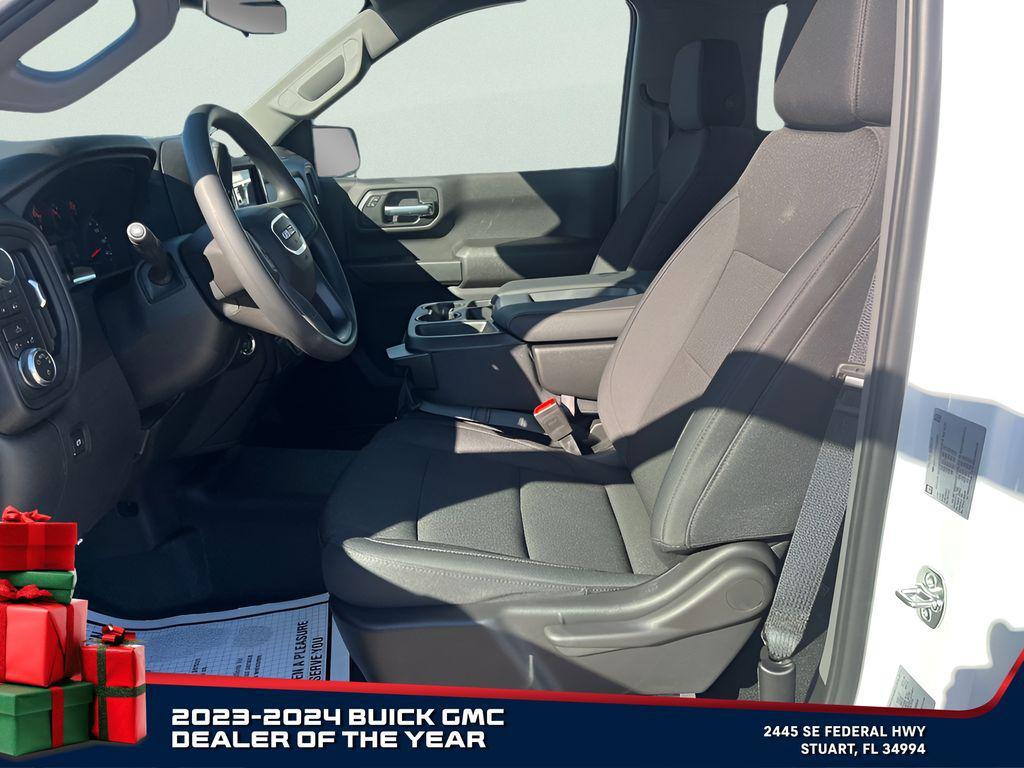 new 2025 GMC Sierra 1500 car, priced at $33,660