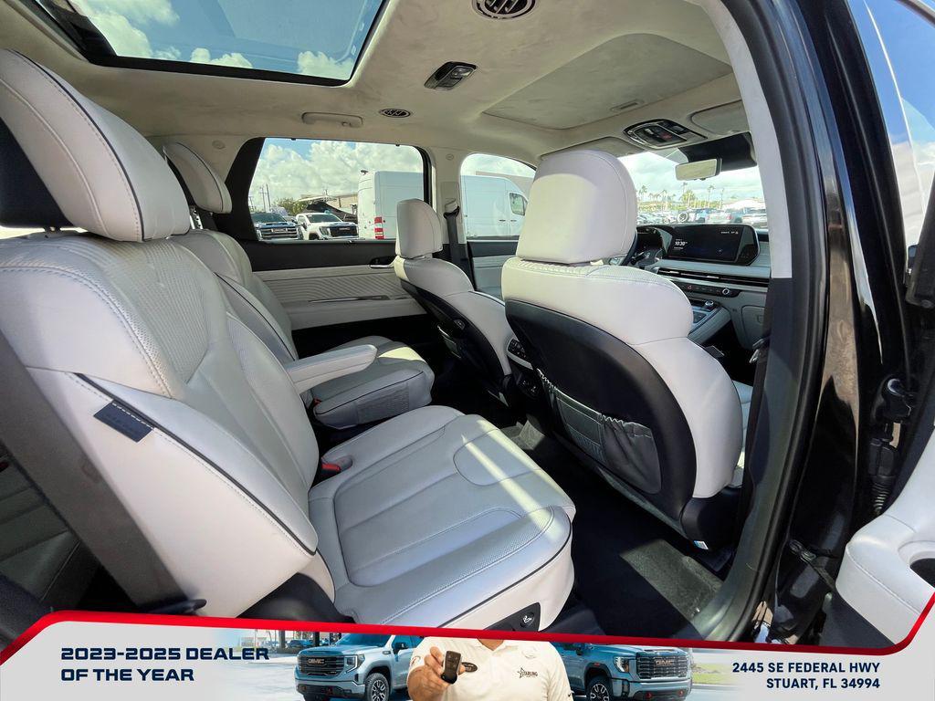 used 2024 Hyundai Palisade car, priced at $36,197