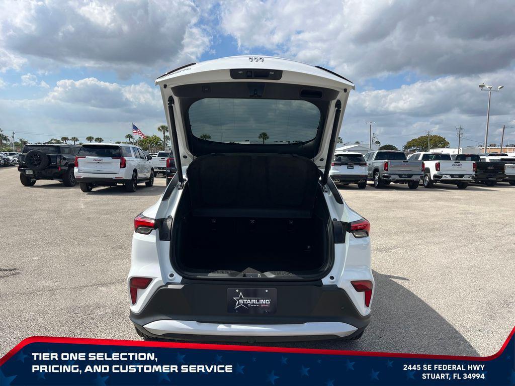 new 2026 Buick Envista car, priced at $27,328
