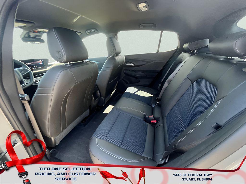 new 2025 Buick Envista car, priced at $24,625