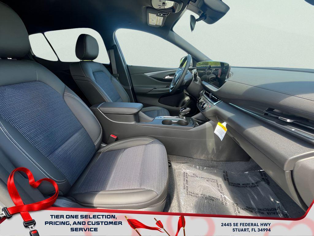 new 2025 Buick Envista car, priced at $24,625