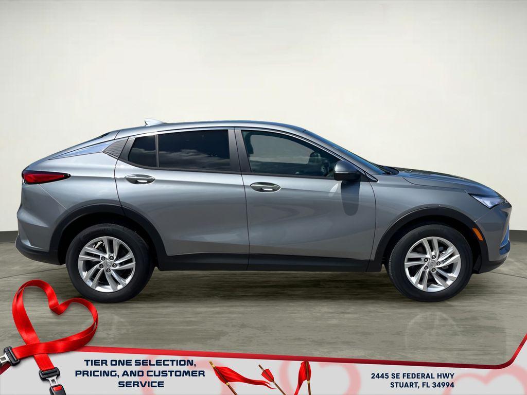 new 2025 Buick Envista car, priced at $24,625