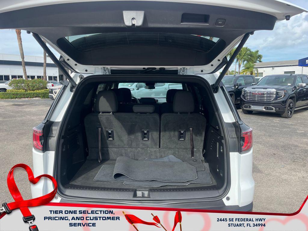 used 2025 GMC Acadia car, priced at $30,783