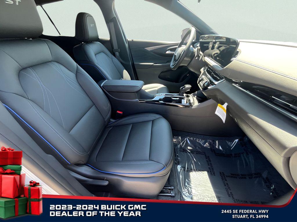 new 2025 Buick Envision car, priced at $36,315