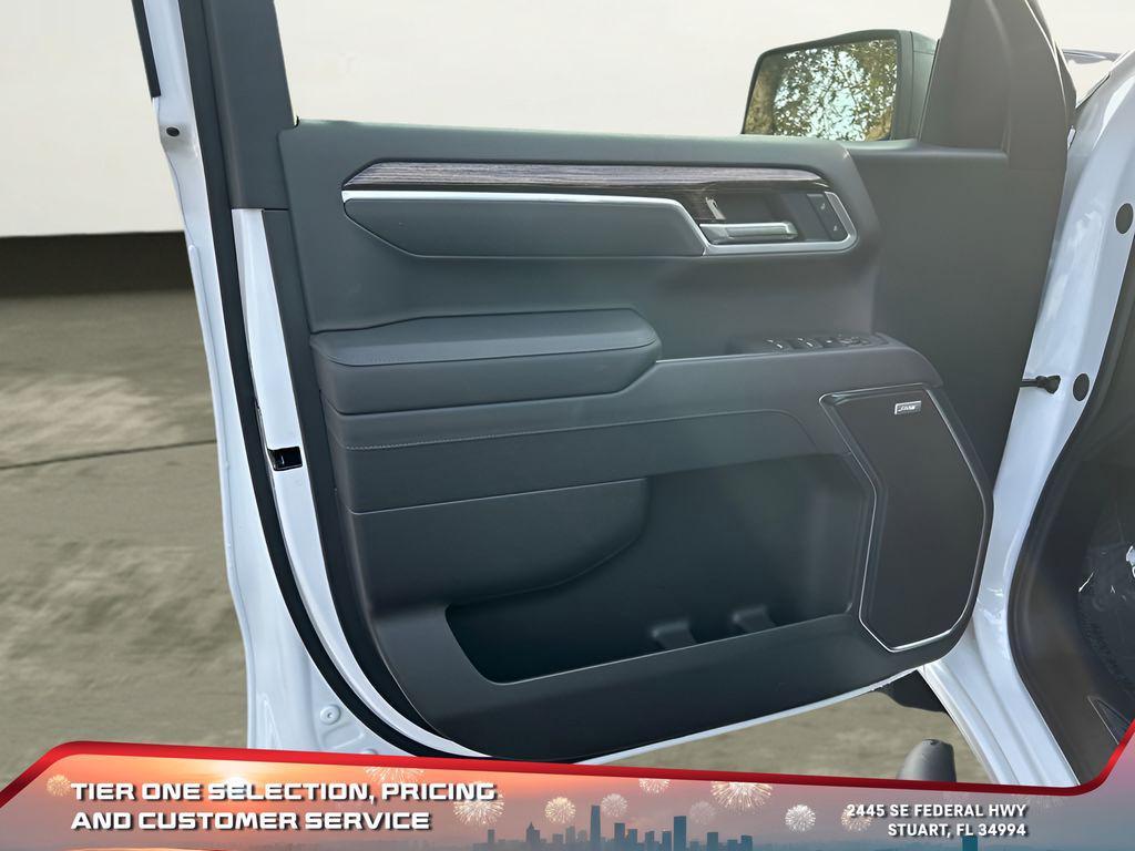 new 2025 GMC Sierra 1500 car, priced at $48,565