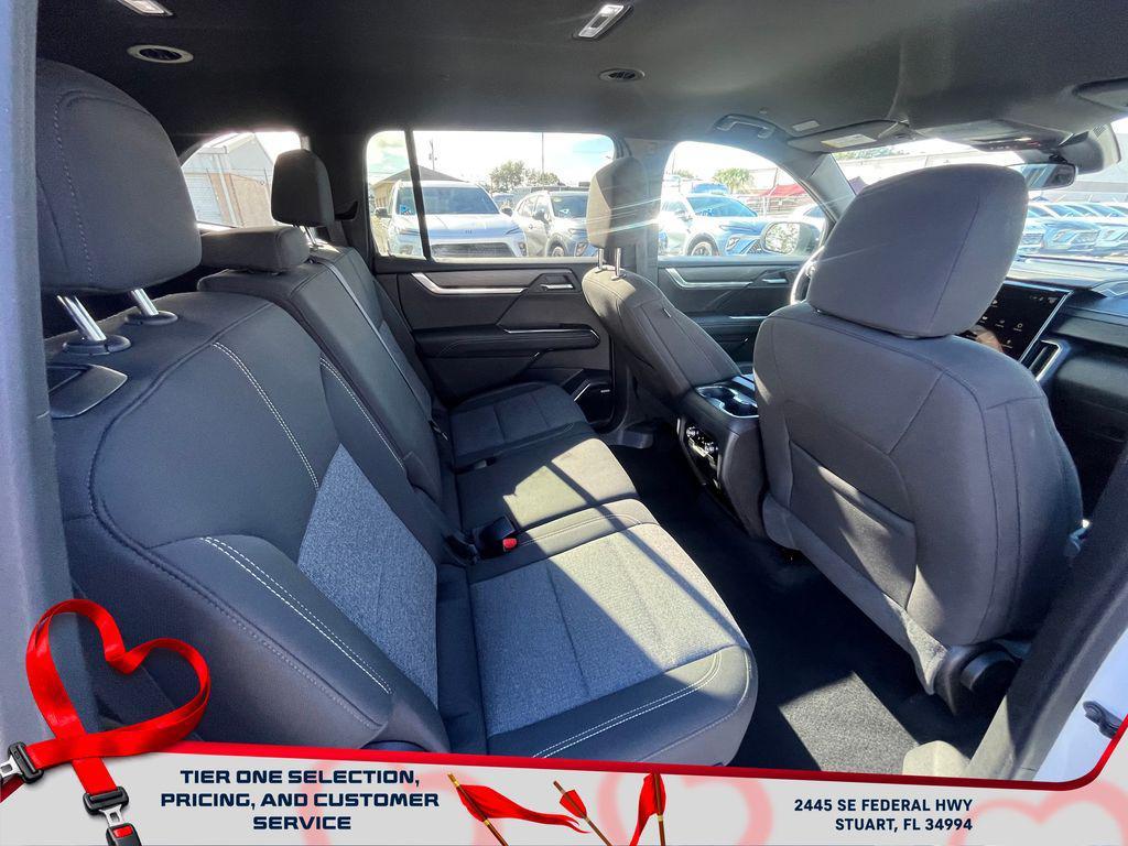 used 2025 GMC Acadia car, priced at $30,799