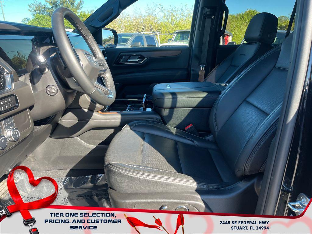 used 2025 GMC Yukon car, priced at $69,282