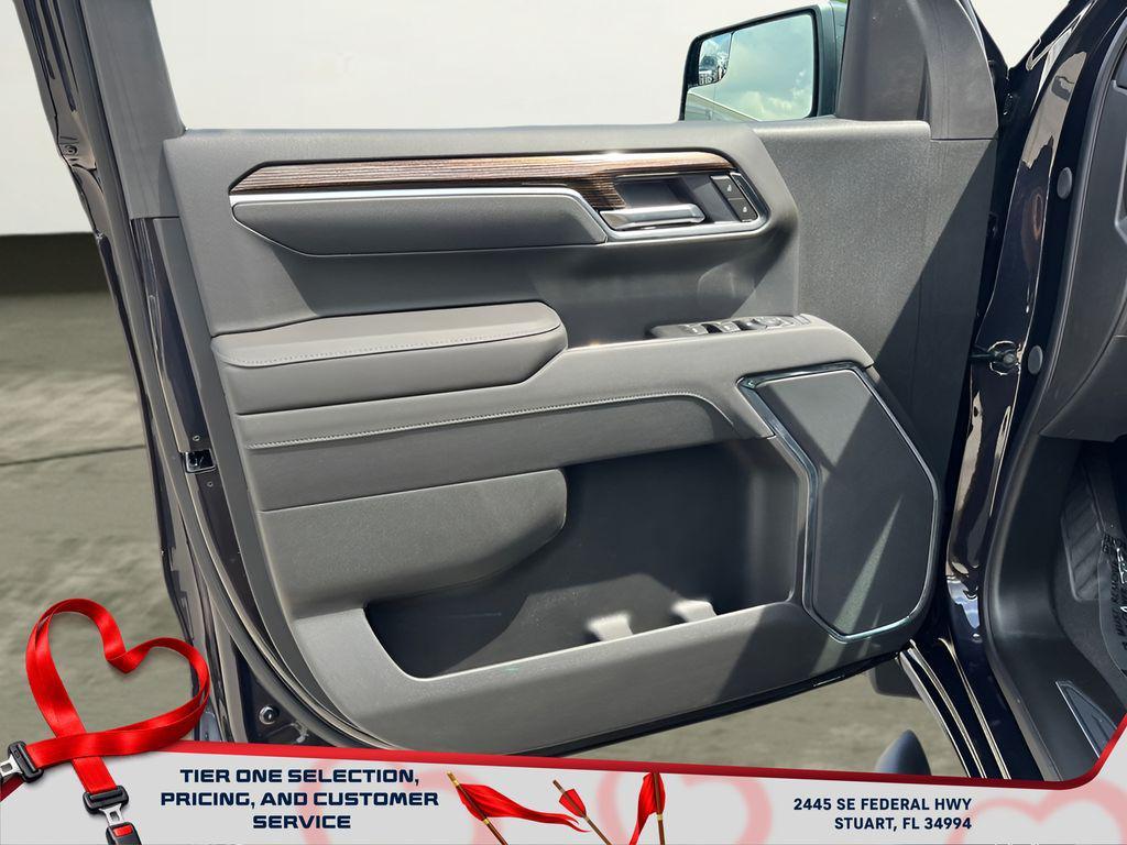 new 2025 GMC Sierra 1500 car, priced at $44,704