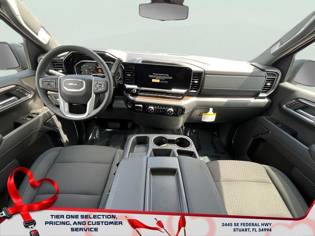 new 2025 GMC Sierra 1500 car, priced at $44,704