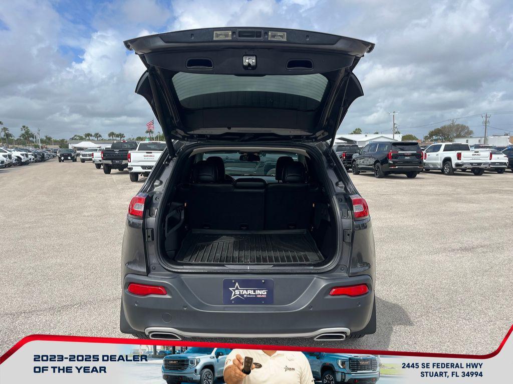 used 2016 Jeep Cherokee car, priced at $7,599