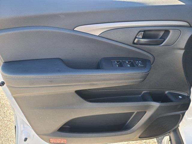 used 2025 Honda Ridgeline car, priced at $33,399