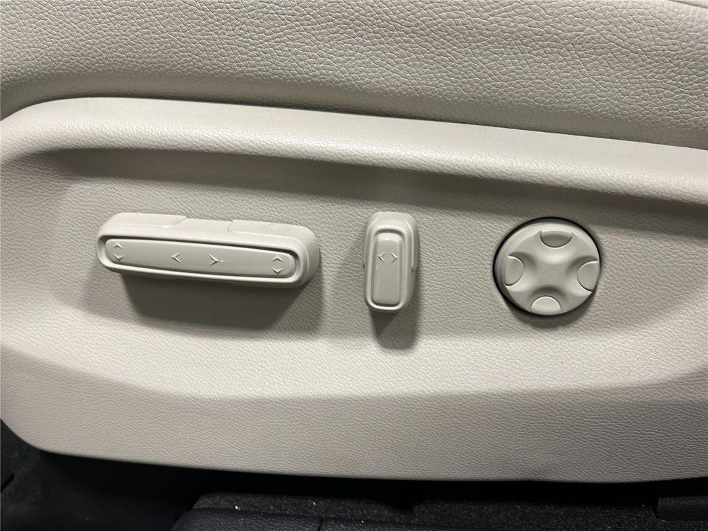 new 2026 Honda Odyssey car, priced at $44,290