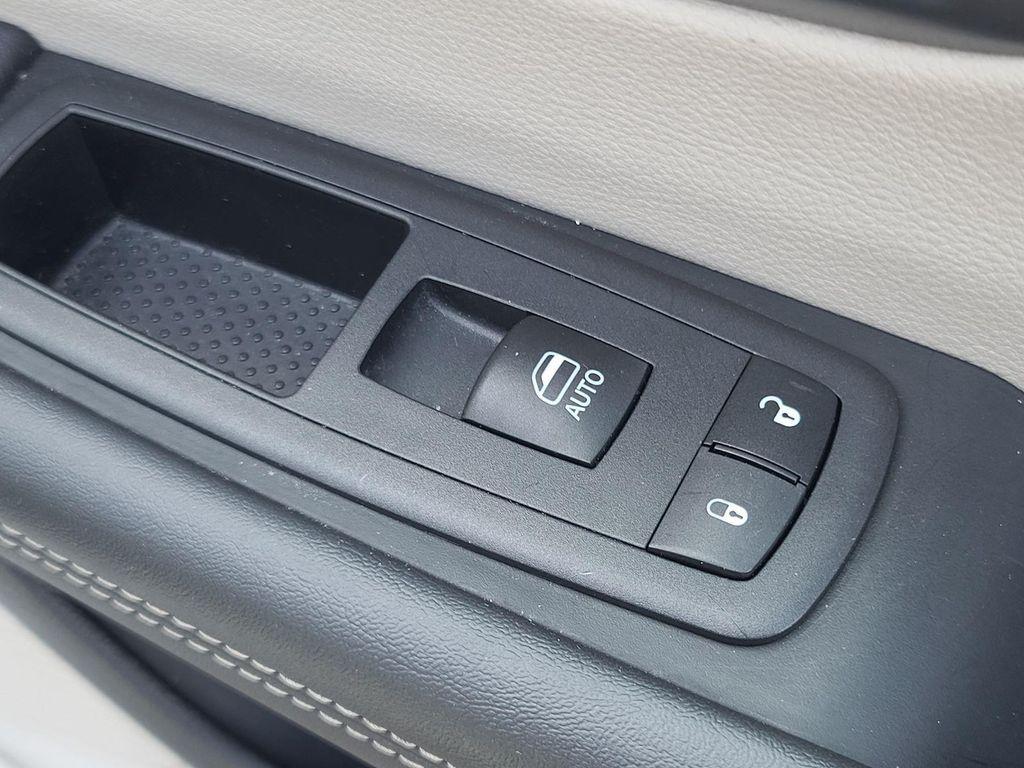 used 2024 Chrysler Pacifica car, priced at $26,995