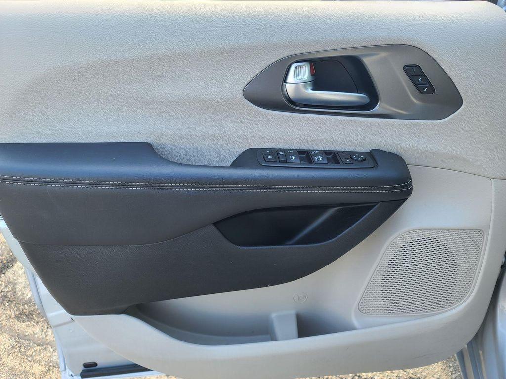 used 2024 Chrysler Pacifica car, priced at $26,995