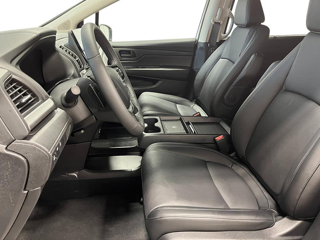 new 2026 Honda Odyssey car, priced at $45,495