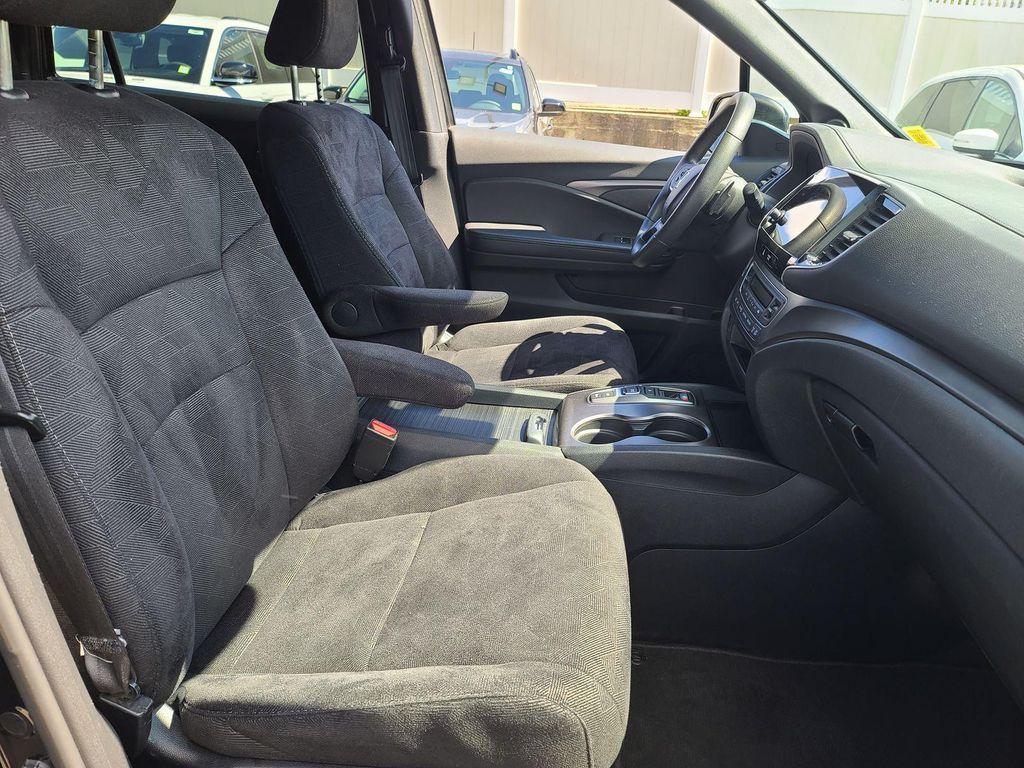 used 2022 Honda Pilot car, priced at $30,490
