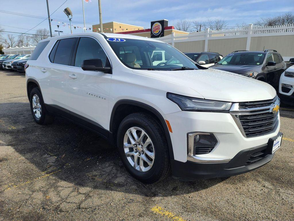 used 2023 Chevrolet Traverse car, priced at $23,500