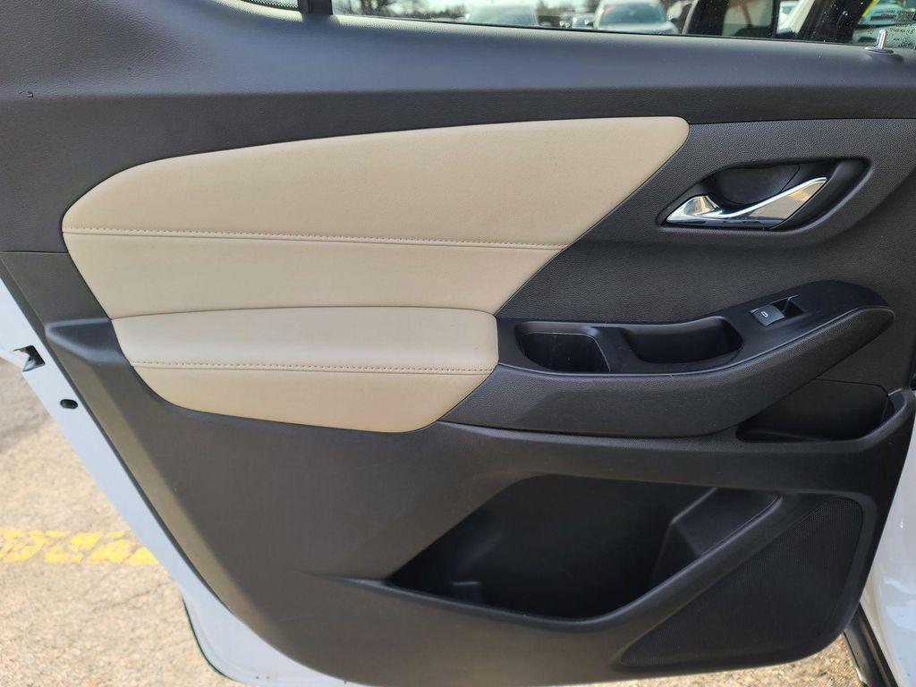 used 2023 Chevrolet Traverse car, priced at $23,500