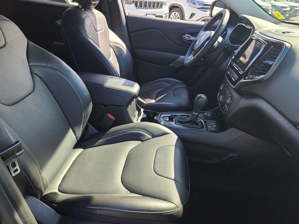 used 2022 Jeep Cherokee car, priced at $23,995