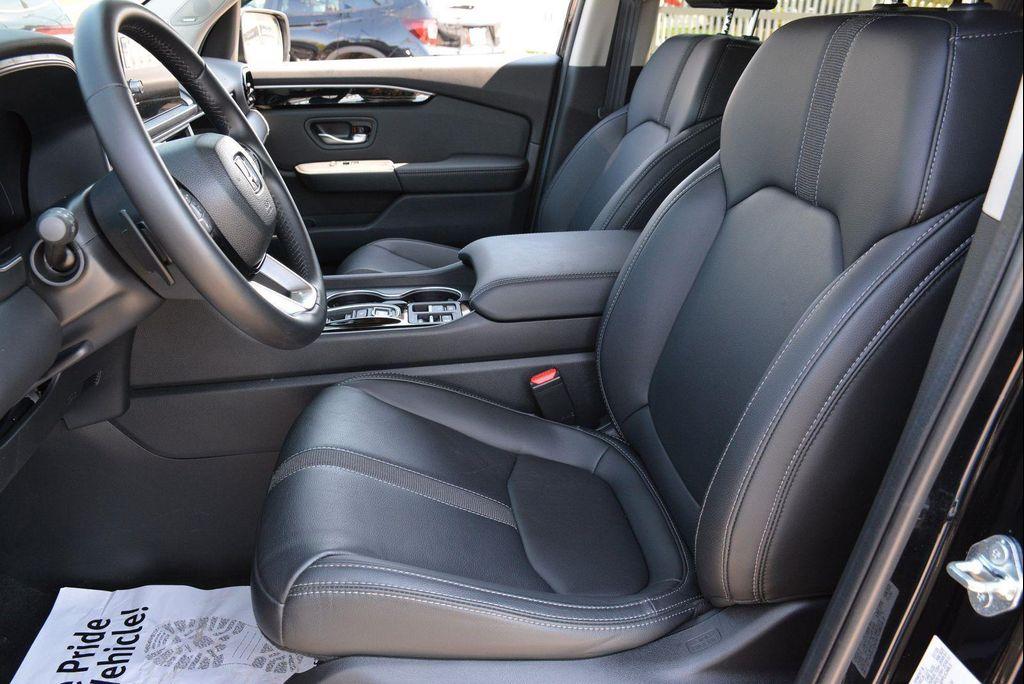 used 2025 Honda Pilot car, priced at $45,000