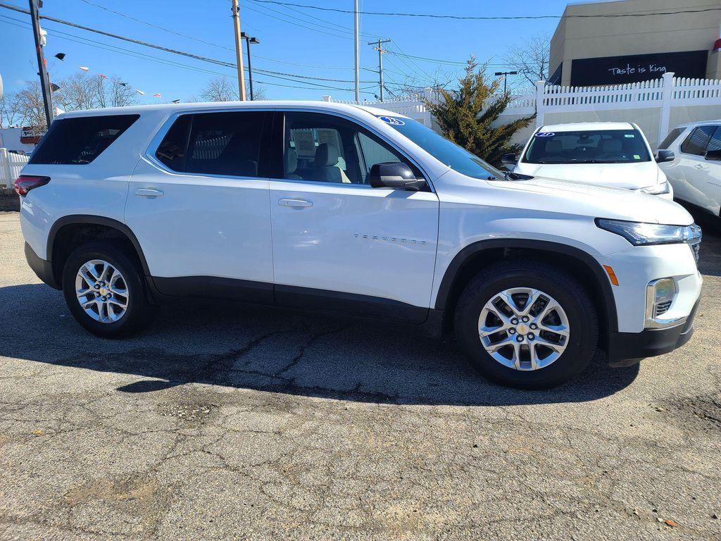 used 2023 Chevrolet Traverse car, priced at $21,995