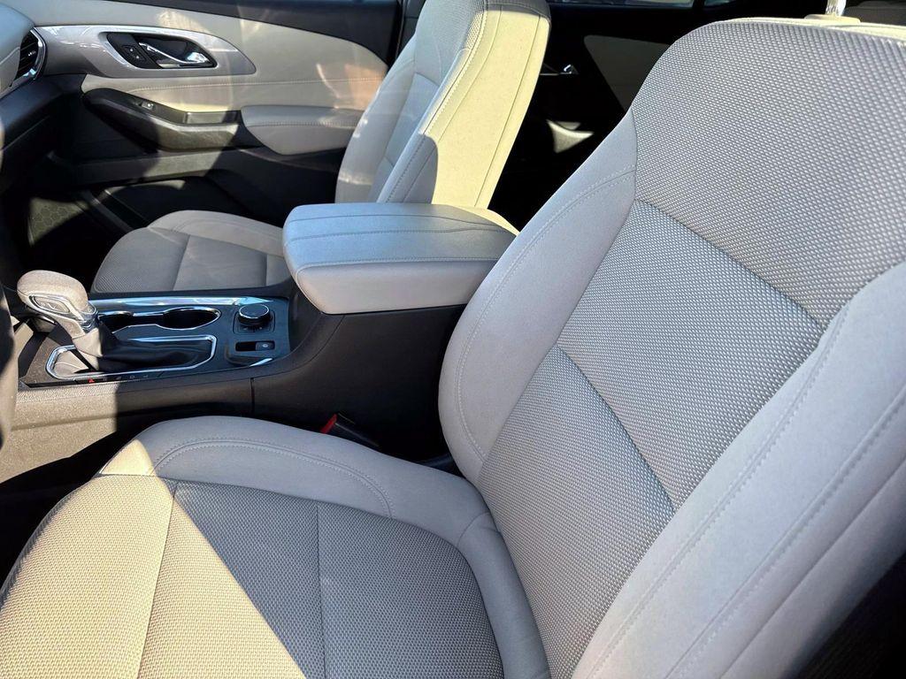used 2023 Chevrolet Traverse car, priced at $27,980