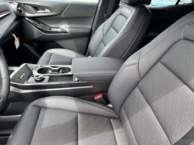 new 2026 Chevrolet Equinox car, priced at $37,030