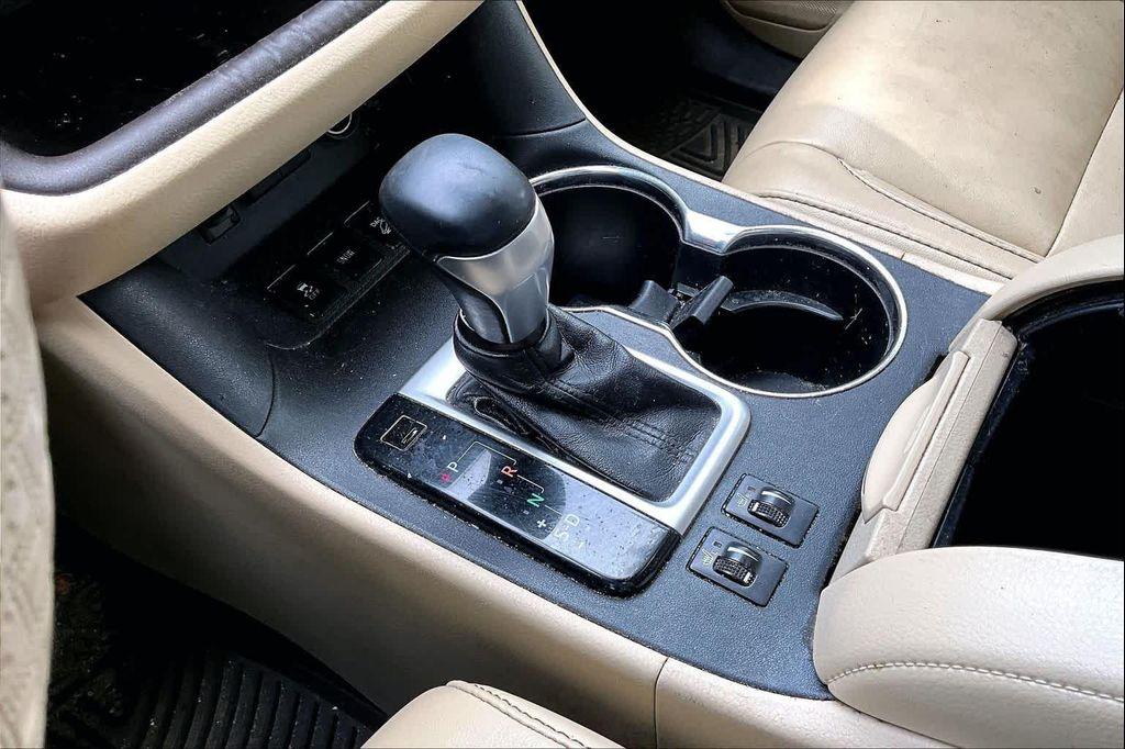 used 2017 Toyota Highlander car, priced at $18,995