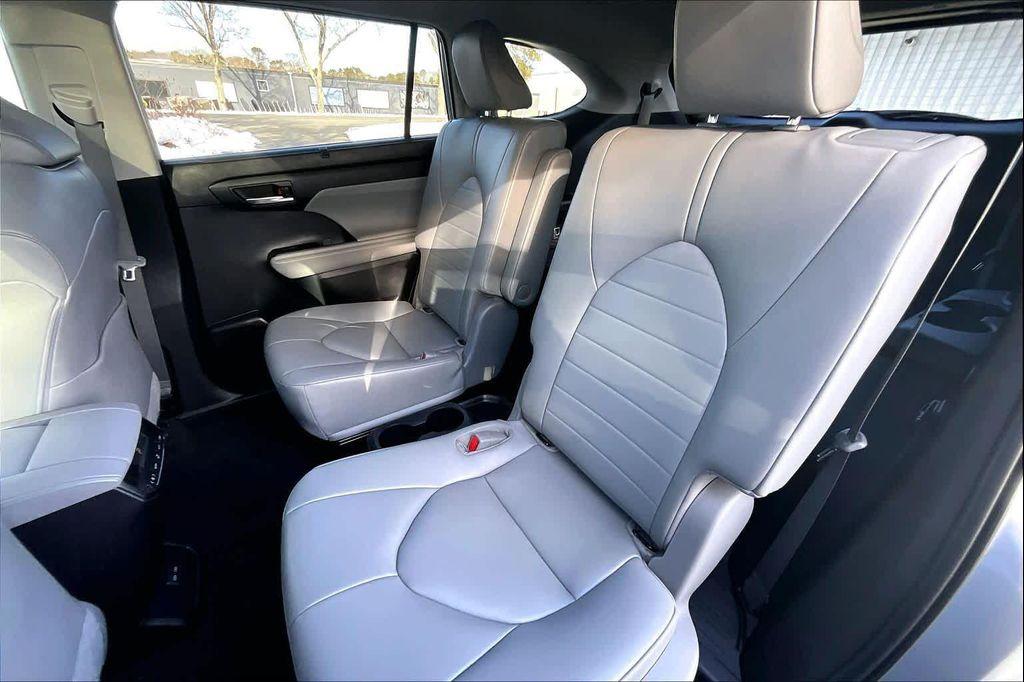 used 2023 Toyota Highlander car, priced at $38,000