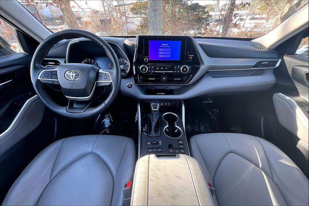 used 2023 Toyota Highlander car, priced at $38,000