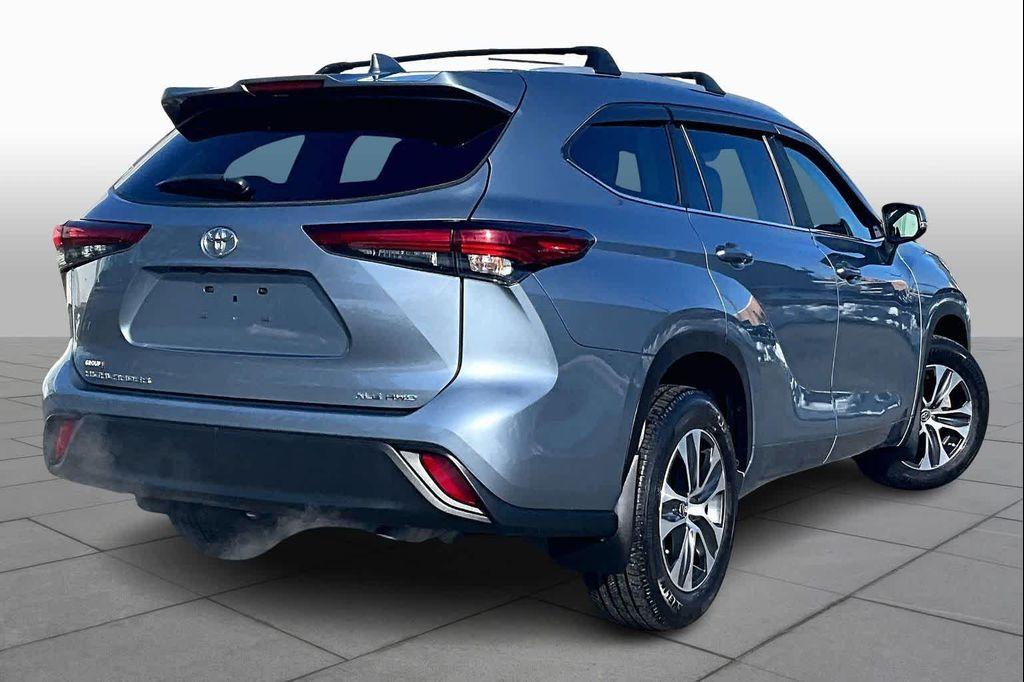 used 2023 Toyota Highlander car, priced at $38,000