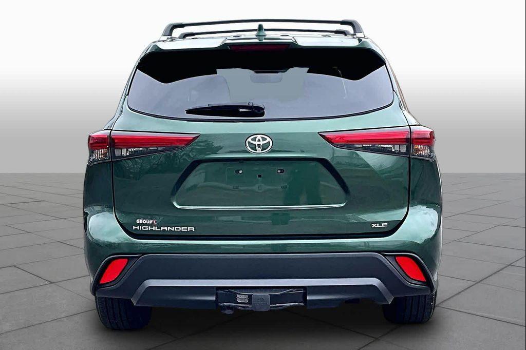 used 2023 Toyota Highlander car, priced at $31,586