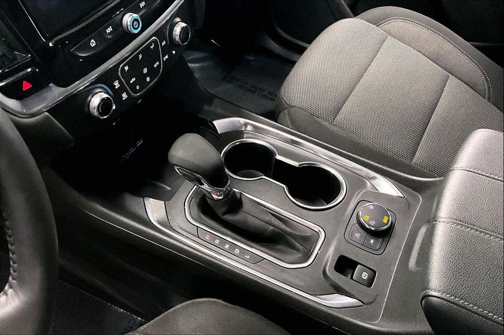used 2022 Chevrolet Traverse car, priced at $22,818