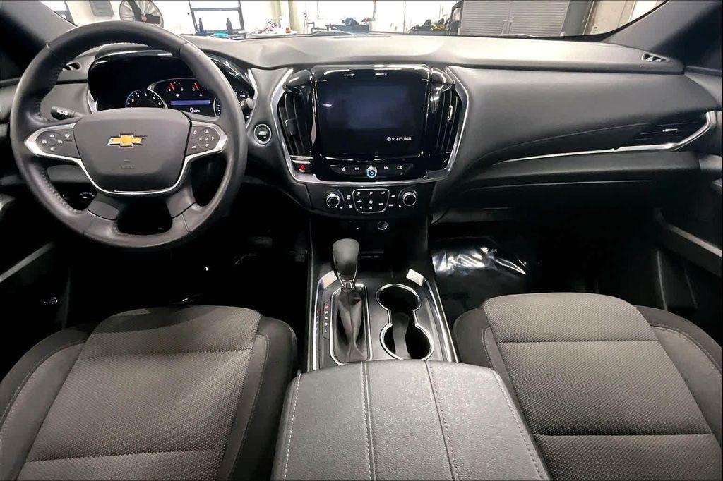 used 2022 Chevrolet Traverse car, priced at $22,818