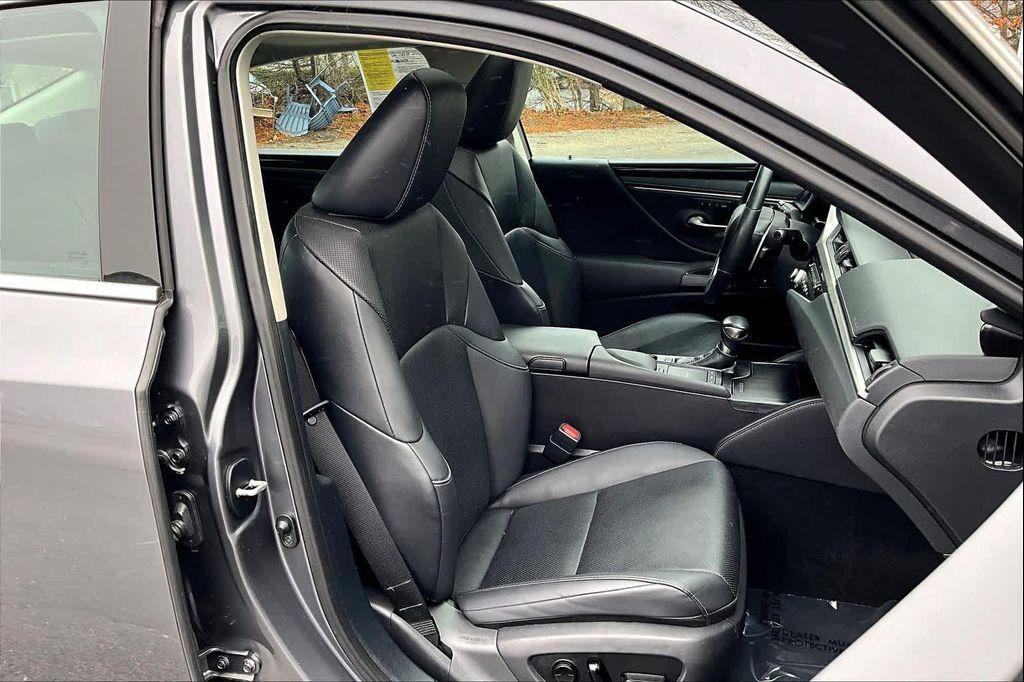 used 2021 Lexus ES 350 car, priced at $28,400