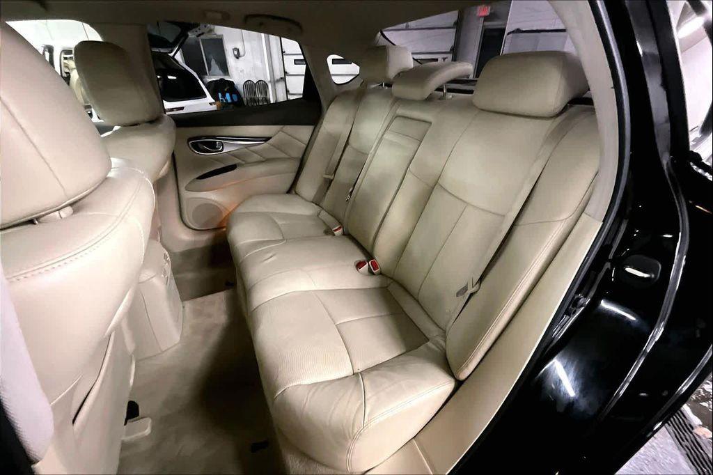 used 2015 INFINITI Q70 car, priced at $13,200