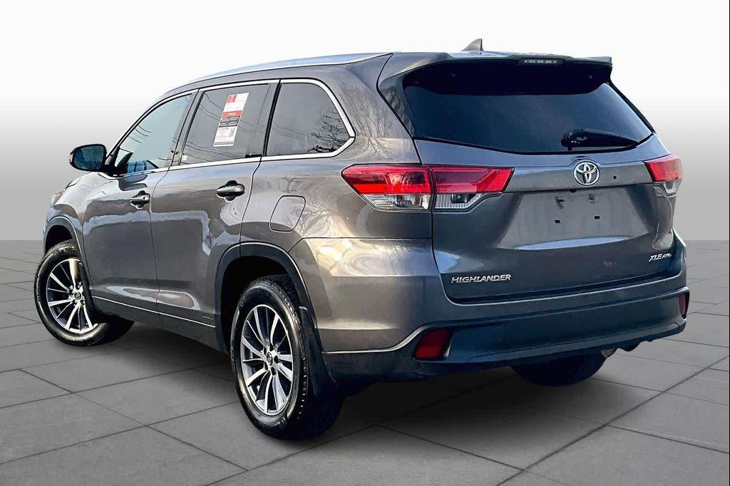 used 2018 Toyota Highlander car, priced at $23,700