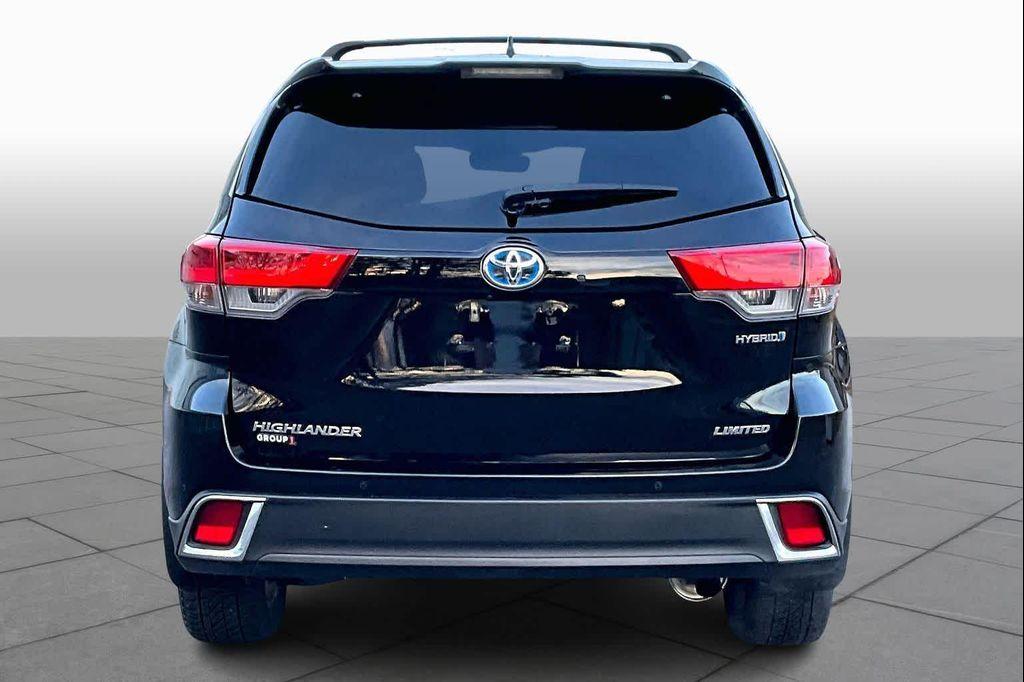 used 2019 Toyota Highlander Hybrid car, priced at $29,825