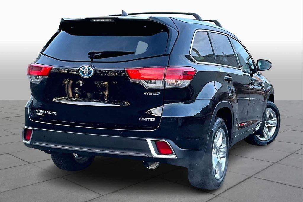 used 2019 Toyota Highlander Hybrid car, priced at $29,825