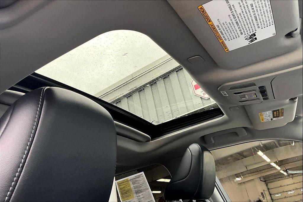 used 2023 Toyota Highlander car, priced at $39,500