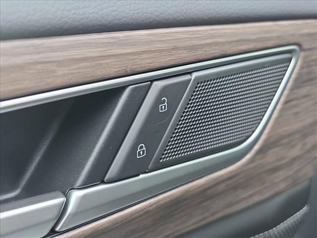new 2026 Volkswagen Atlas car, priced at $48,417