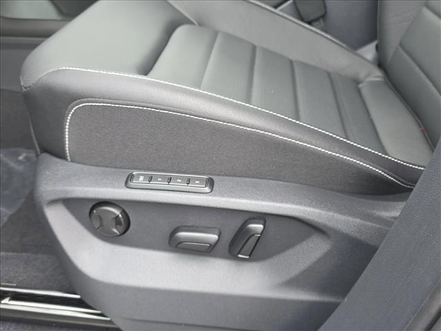 new 2026 Volkswagen Atlas car, priced at $48,417