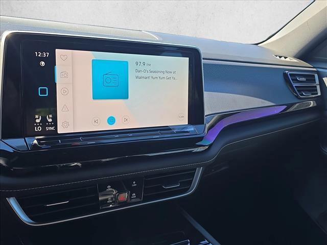 new 2026 Volkswagen Atlas Cross Sport car, priced at $51,824