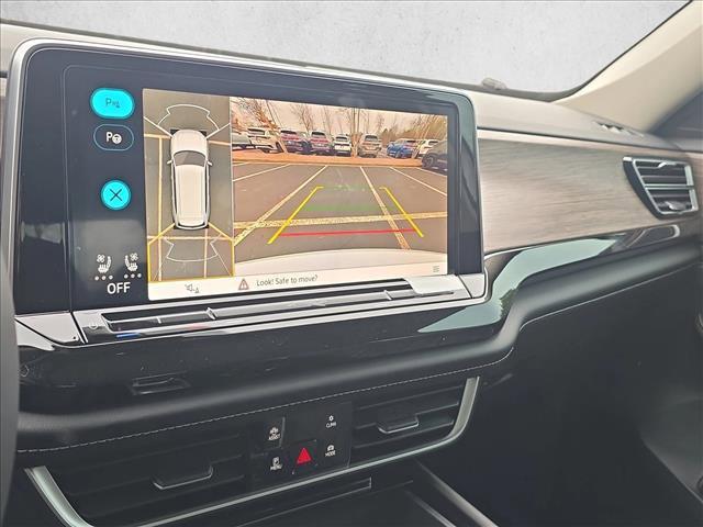 new 2026 Volkswagen Atlas car, priced at $53,336