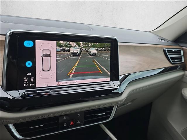 new 2026 Volkswagen Atlas car, priced at $43,754