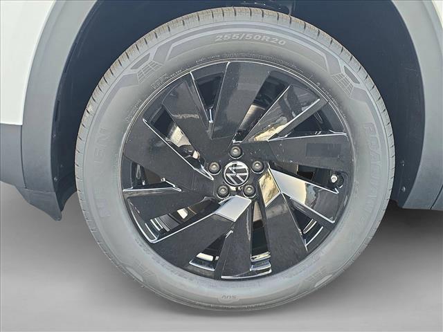 new 2026 Volkswagen Atlas car, priced at $44,847