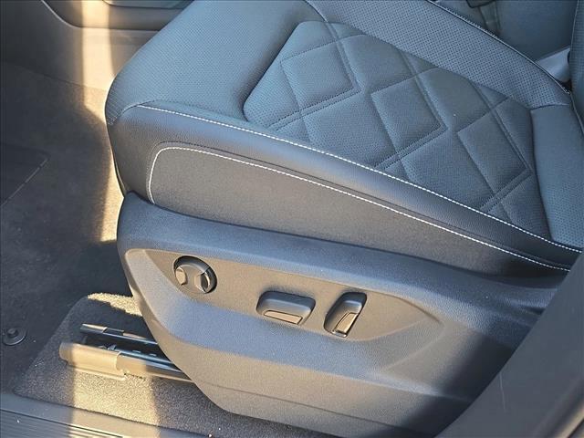 new 2026 Volkswagen Atlas car, priced at $39,233