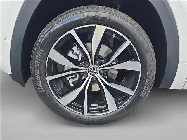 new 2026 Volkswagen Atlas Cross Sport car, priced at $52,261